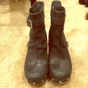 Women’s Wedge Ugg Boots Size 9